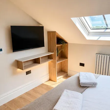 East Parade Collection, The Penthouse