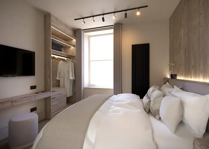 East Parade Collection, The Penthouse